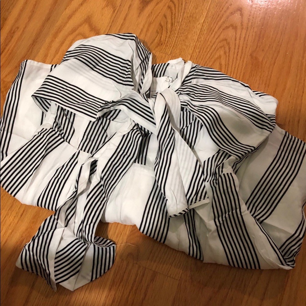 OFF SHOULDER ROMPER - Picture 6 of 6
